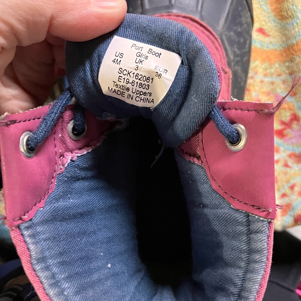 Kids, Sperry size 4